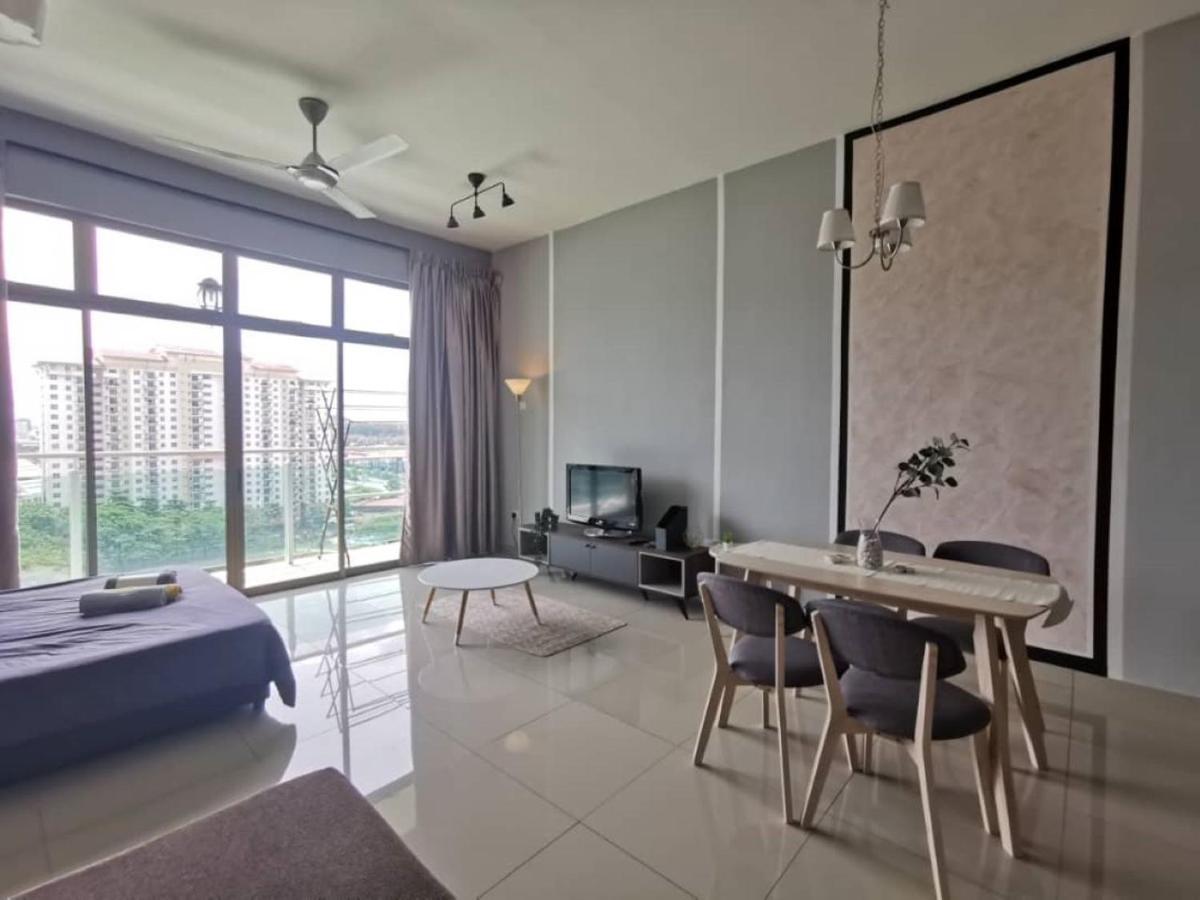 11-Modern Homestay Palazio Lake View Mount Austin Palazio Near Aeon Themepark Toppen Ikea Johor Bahru Ngoại thất bức ảnh