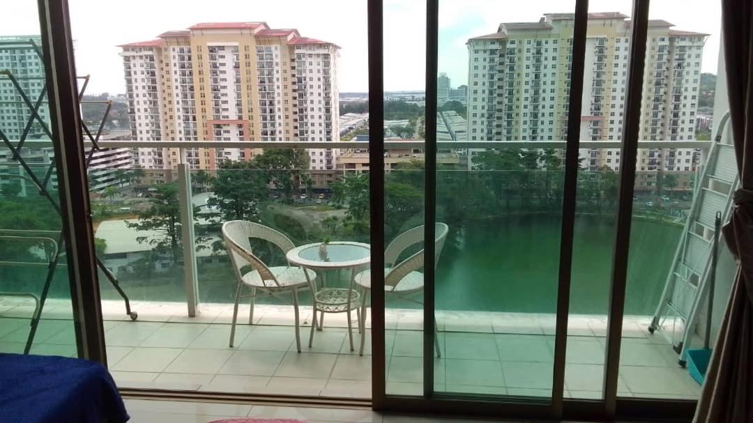 11-Modern Homestay Palazio Lake View Mount Austin Palazio Near Aeon Themepark Toppen Ikea Johor Bahru Ngoại thất bức ảnh