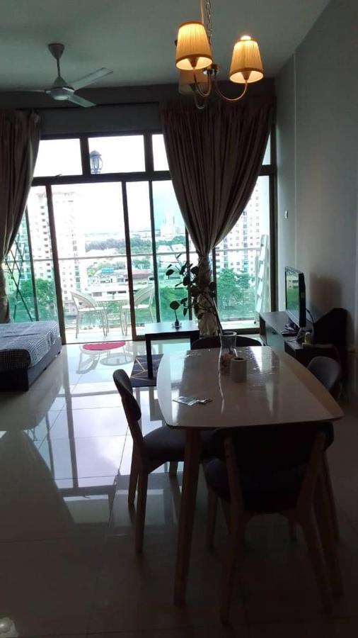 11-Modern Homestay Palazio Lake View Mount Austin Palazio Near Aeon Themepark Toppen Ikea Johor Bahru Ngoại thất bức ảnh