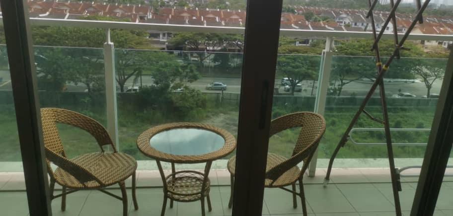 11-Modern Homestay Palazio Lake View Mount Austin Palazio Near Aeon Themepark Toppen Ikea Johor Bahru Ngoại thất bức ảnh